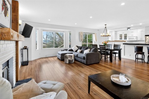 3990 Bow Rd, Saanich, BC 