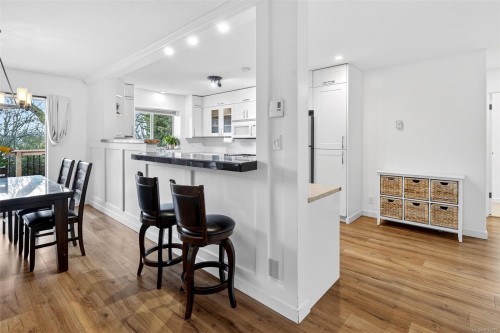 3990 Bow Rd, Saanich, BC 