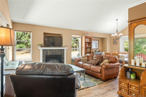 2100 Cedar Rd, Nanaimo, BC 