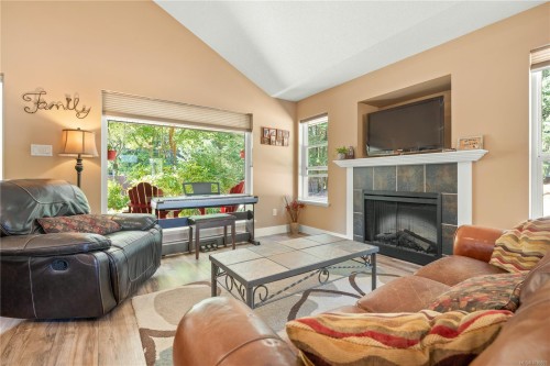 2100 Cedar Rd, Nanaimo, BC 