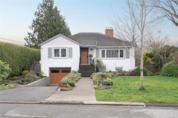 2275 Allenby St Oak Bay, BC V8R 3C4