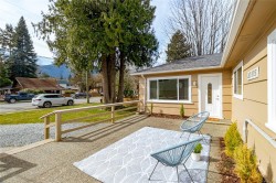 73 Cowichan Ave WESTLake Cowichan, BC V0R 2G1