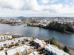 17-785 Central Spur Rd Victoria, BC V9A 7S1