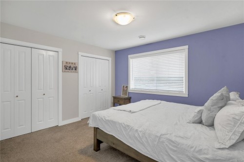 A-535 Petersen Rd, Campbell River, BC - Indoor Photo Showing Bedroom