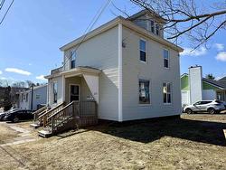 23 Queen Street  Amherst, NS B4H 1P7
