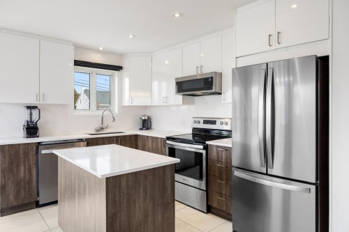 Cuisine - 1118 Rue Principale, Saint-Amable, QC - Indoor Photo Showing Kitchen With Upgraded Kitchen
