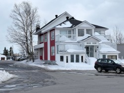 10 Rue Napoléon Sept-Îles, QC G4R 3K4