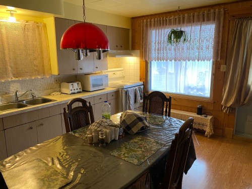 Cuisine - 10 Rue Napoléon, Sept-Îles, QC - Indoor Photo Showing Other Room