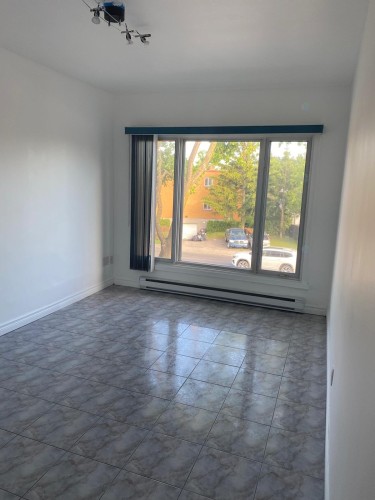Master Bedroom - 3735 Boul. Henri-Bourassa O., Montréal (Saint-Laurent), QC 
