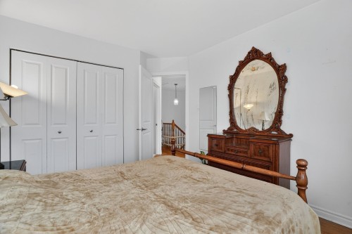 Chambre à coucher - 34D Boul. Des Sources, Pointe-Claire, QC - Indoor Photo Showing Bedroom