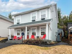 60 Amin Street Bedford, NS B4A 4B8