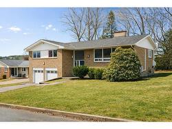 12 Brookdale Crescent Dartmouth, NS B3A 2R5