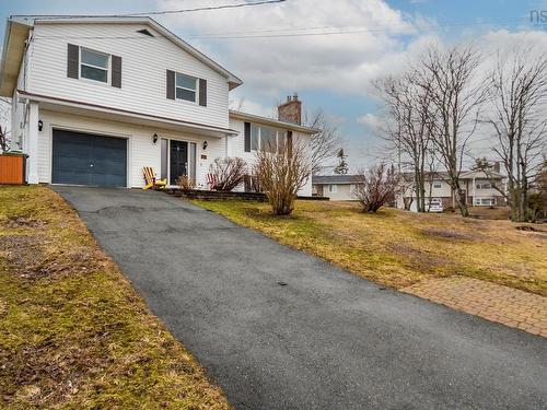 674 Basinview Drive, Bedford, NS 