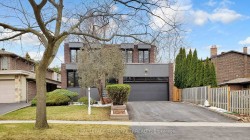 41 Beardmore Crescent Toronto, ON M2K 2P3