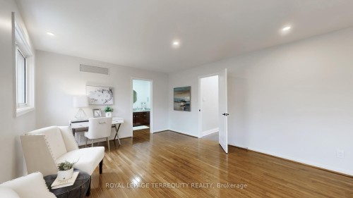 41 Beardmore Crescent, Toronto, ON - Indoor