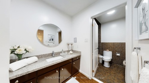 41 Beardmore Crescent, Toronto, ON - Indoor Photo Showing Bathroom