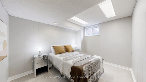 41 Beardmore Crescent, Toronto, ON - Indoor Photo Showing Bedroom