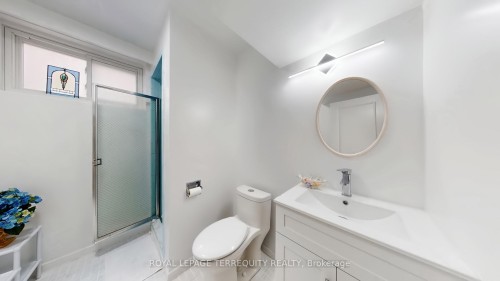 41 Beardmore Crescent, Toronto, ON - Indoor Photo Showing Bathroom