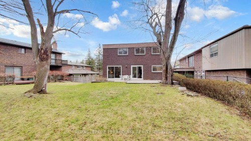 41 Beardmore Crescent, Toronto, ON - Outdoor