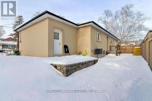 32 Windridge Drive, Markham, ON - Outdoor