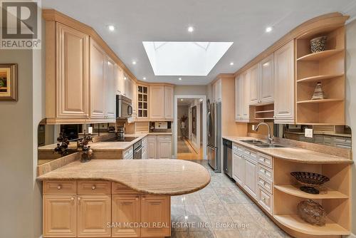 978 Tennyson Avenue, Mississauga, ON - Indoor Photo Showing Kitchen With Double Sink