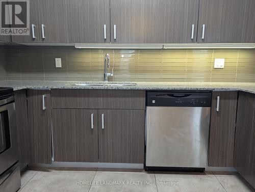 T102 - 62 Balsam Street, Waterloo, ON - Indoor Photo Showing Kitchen
