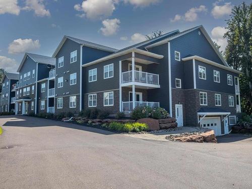 204 29 Stratford Road  Stratford, PE C1B 1T4