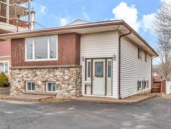 669 Portland Street  Dartmouth, NS B2W 2M9