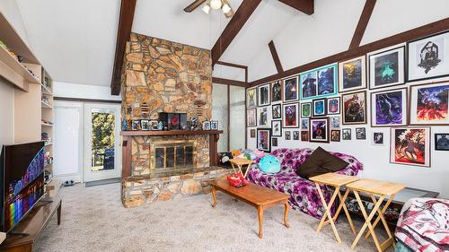 421 20Th Avenue, Creston, BC - Indoor With Fireplace
