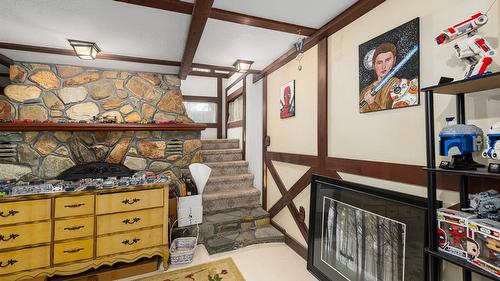 421 20Th Avenue, Creston, BC - Indoor Photo Showing Other Room