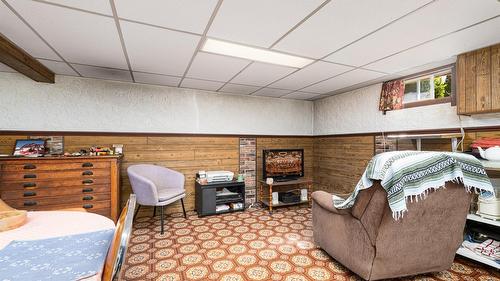 421 20Th Avenue, Creston, BC - Indoor