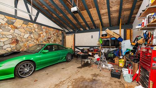421 20Th Avenue, Creston, BC - Indoor Photo Showing Garage