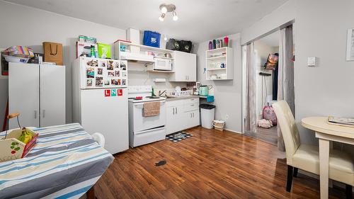 421 20Th Avenue, Creston, BC - Indoor