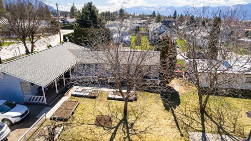 421 20Th Avenue, Creston, BC - Outdoor