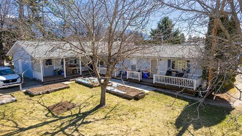 421 20Th Avenue, Creston, BC - Outdoor
