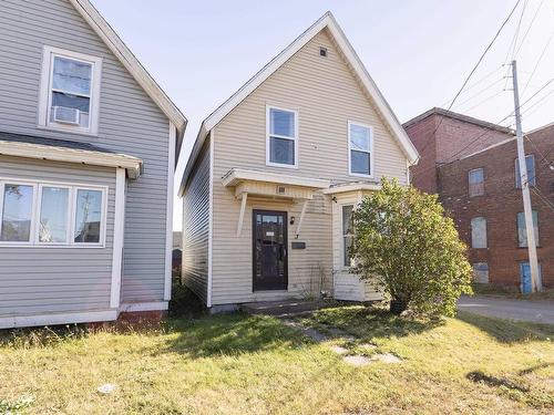 3 Crescent Avenue, Amherst, NS 