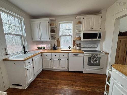 32 Old Falls Road, Liverpool, NS 
