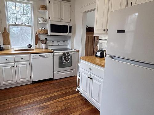 32 Old Falls Road, Liverpool, NS 
