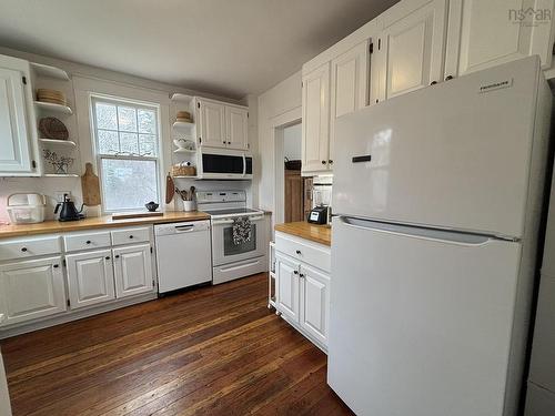 32 Old Falls Road, Liverpool, NS 