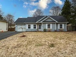 25 Churchill Avenue  Kentville, NS B4N 2H8