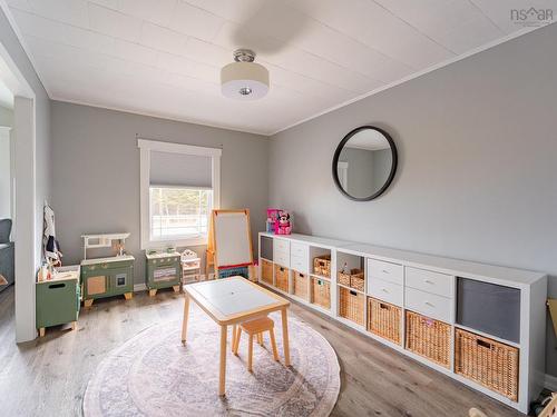 19 Long Point Road, Newellton, NS 