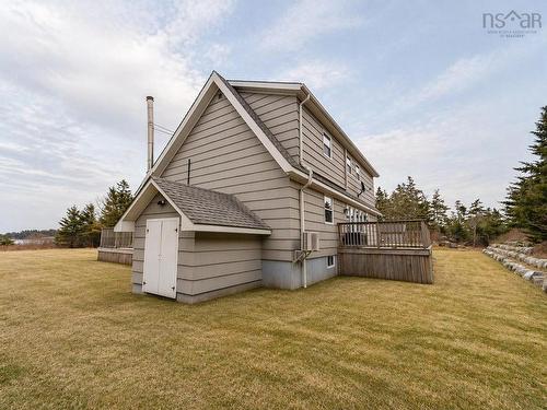 19 Long Point Road, Newellton, NS 