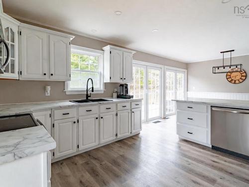 19 Long Point Road, Newellton, NS 
