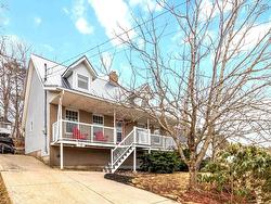 5 Rossi Drive Dartmouth, NS B2X 3L5