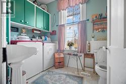 Laundry w 2pc Bath - 