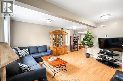 198 Raleigh, Chatham, ON - Indoor Photo Showing Living Room