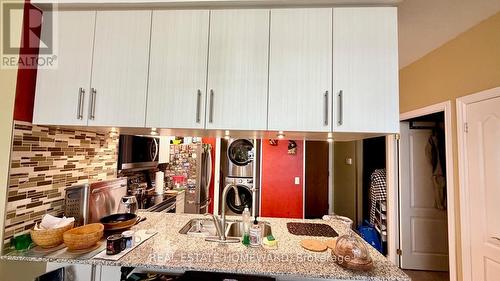 Kitchen - 108 - 50 Disera Drive, Vaughan, ON - 