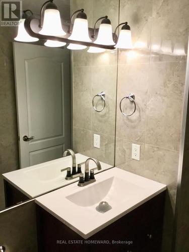 Second guest bathroom. - 108 - 50 Disera Drive, Vaughan, ON - Indoor Photo Showing Bathroom