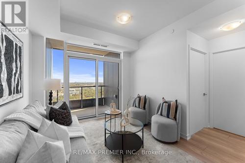 2206 - 474 Caldari Road, Vaughan, ON - Indoor Photo Showing Living Room