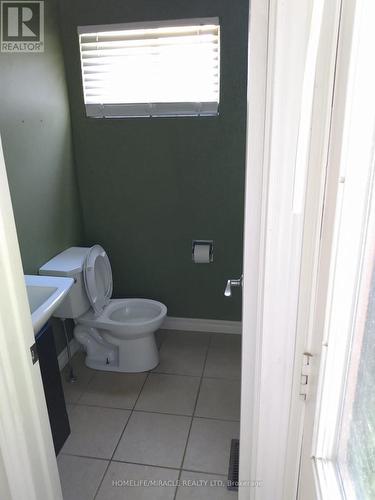 23 Heatherdale Place, Hamilton, ON - Indoor Photo Showing Bathroom